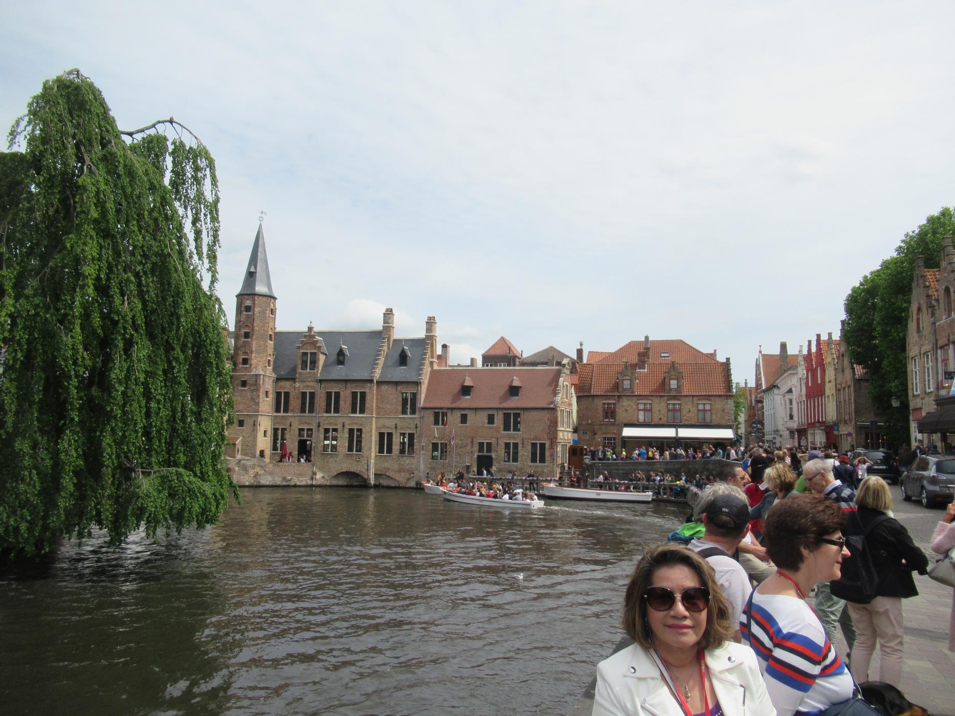 Click image for larger version  Name:	02.1 IMG_6552-Canal in Bruges.JPG Views:	0 Size:	310.3 KB ID:	22021