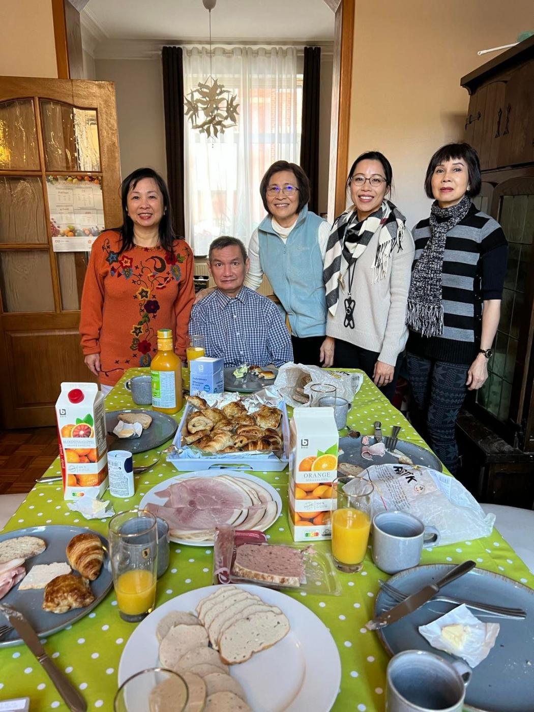 Click image for larger version

Name:	Breakfast nhà -4.jpg
Views:	176
Size:	221.7 KB
ID:	26999