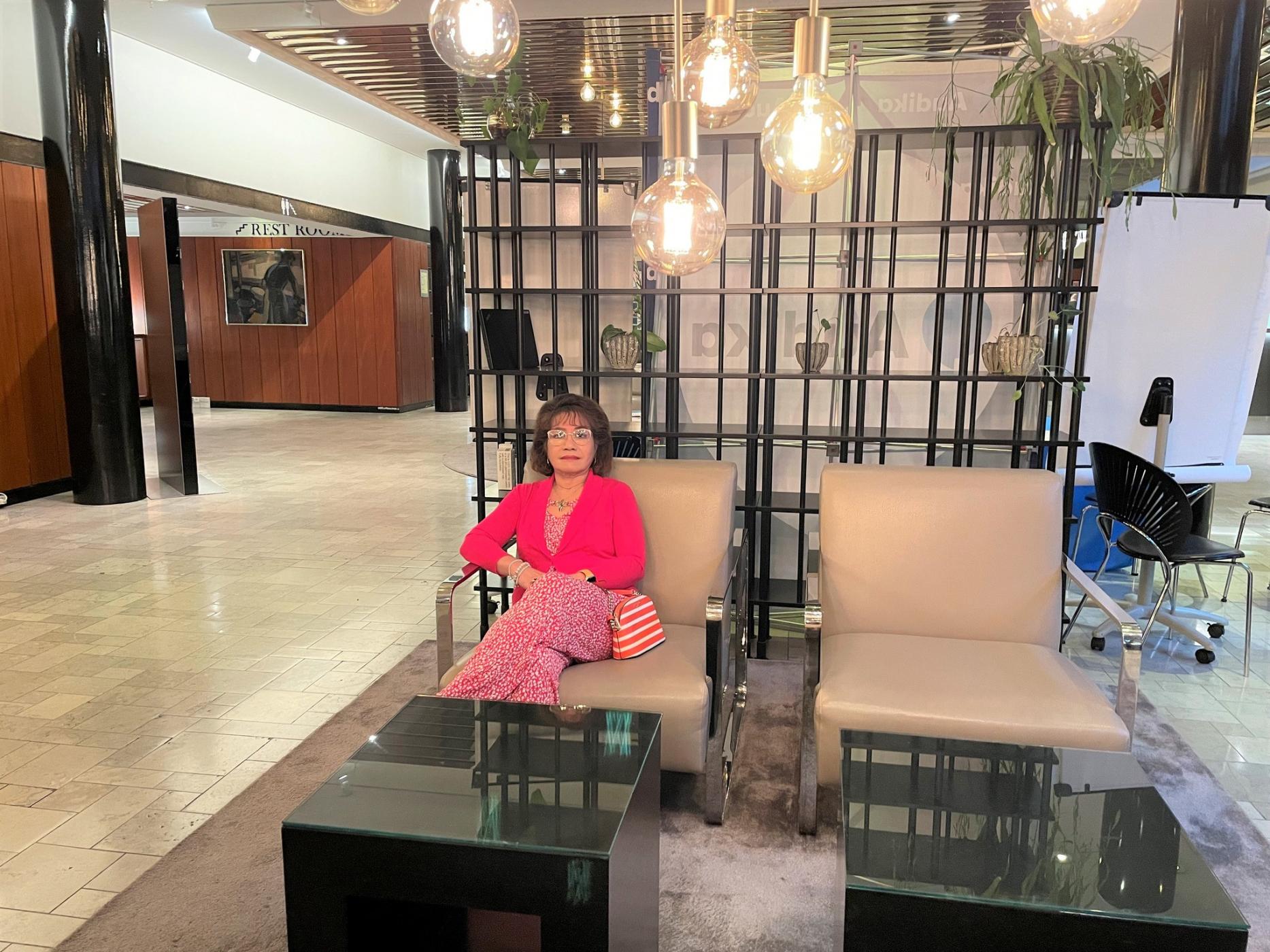 Click image for larger version

Name:	31-Imperial-hotel-2-lobby.jpg
Views:	231
Size:	373.2 KB
ID:	27999