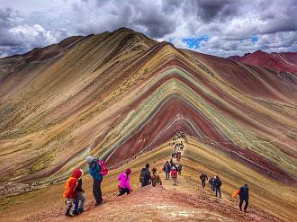 Click image for larger version  Name:	rainbow-mountain-cusco-tours-2.jpg Views:	0 Size:	527.4 KB ID:	31349